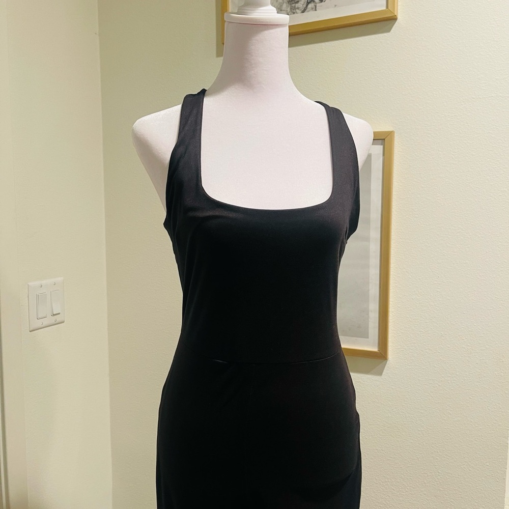 Elegant Black Sleeveless Dress